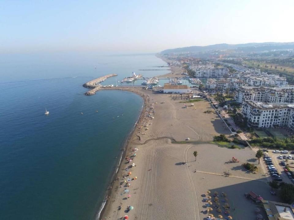 Personal Y Coqueto En Primerisima Linea De Playa, En La Costa Del Sol. Puerto De La Duquesa Castillo de Sabinillas Buitenkant foto